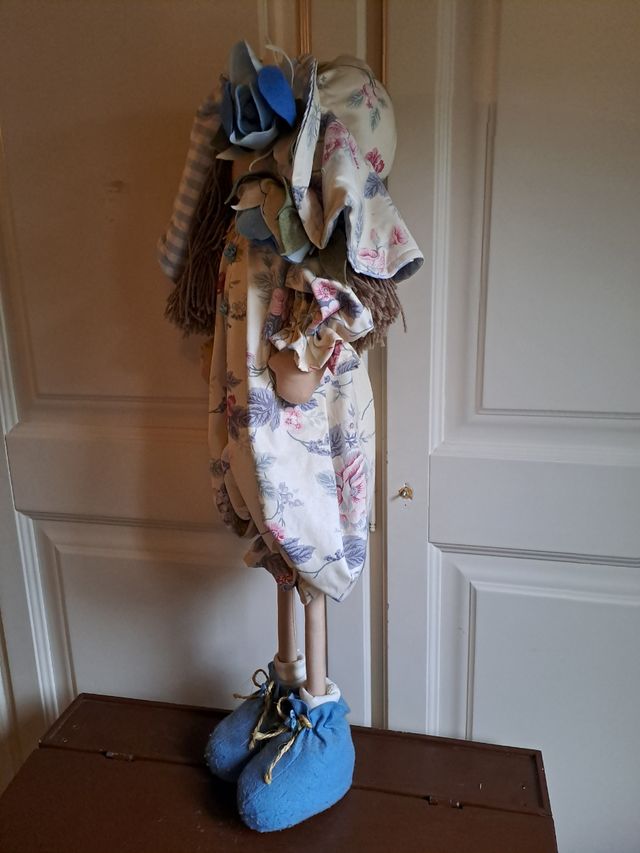 Bambola in stoffa fatta a mano