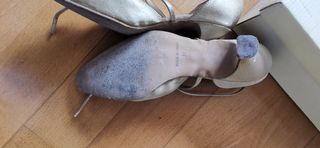 Zapatos tacón dorados 37