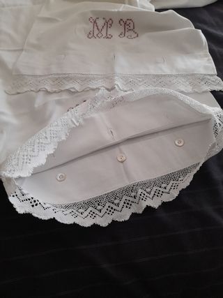 Dos fundas almohadas.