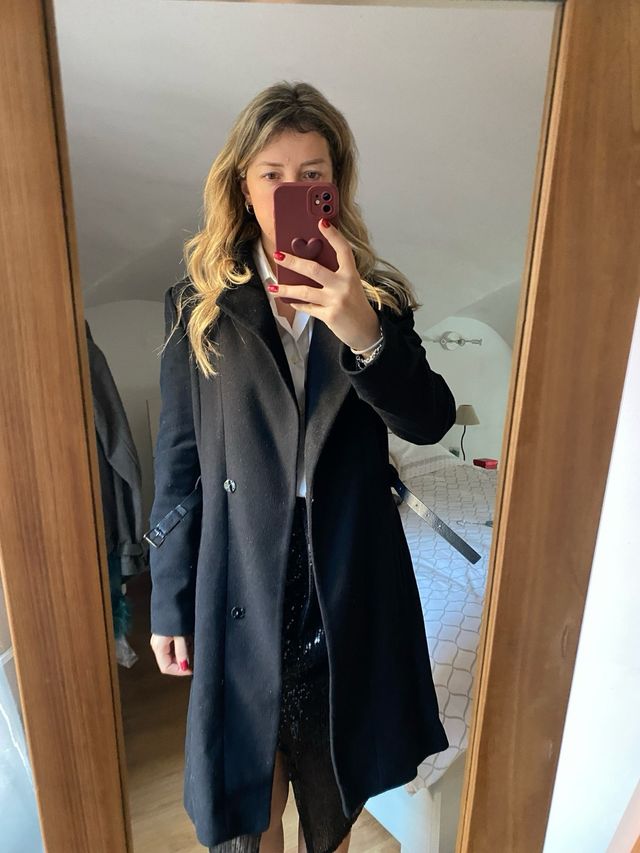 Cappotto nero cinta Mango
