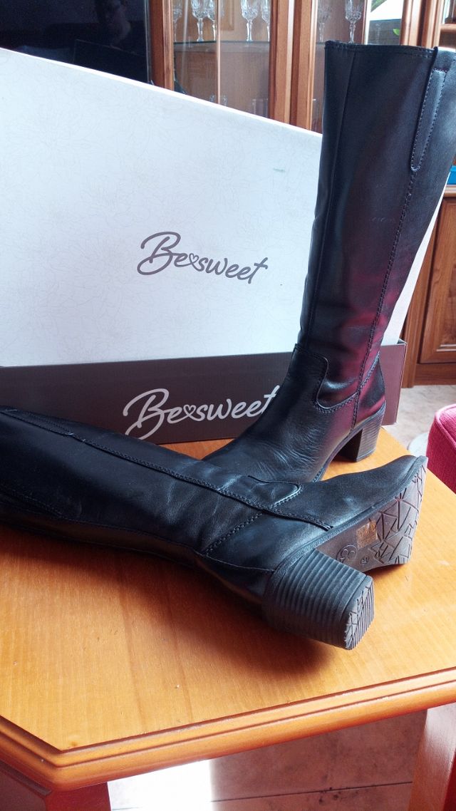 Botas de piel nuevas