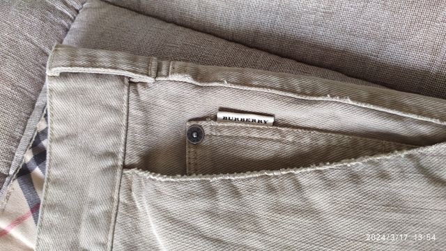 Pantalone Burberry Uomo. tg.33
