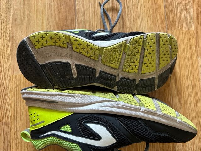 Deportivas negras Decathlon