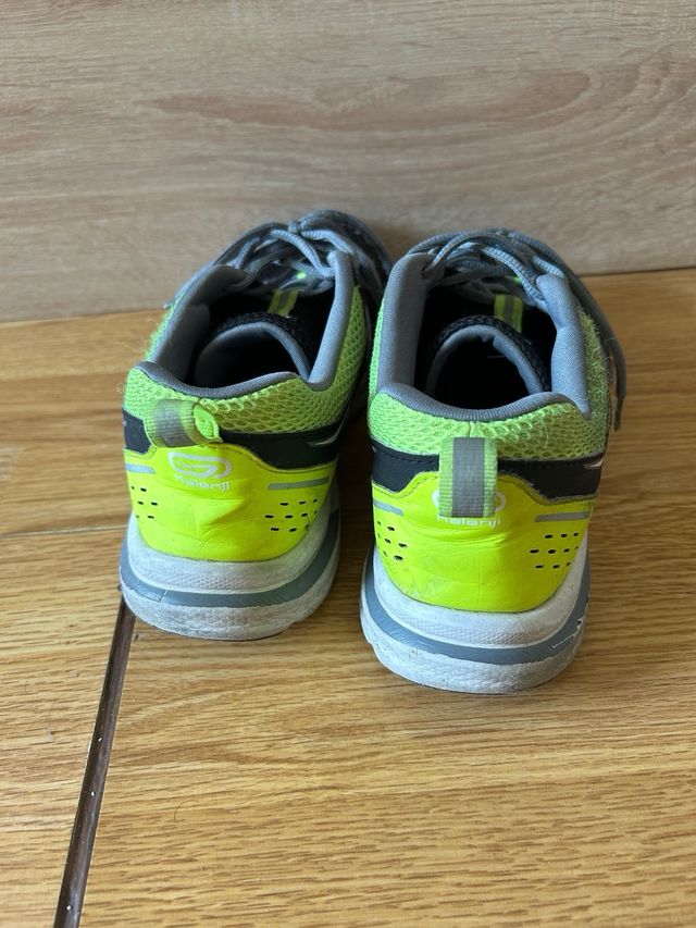 Deportivas negras Decathlon