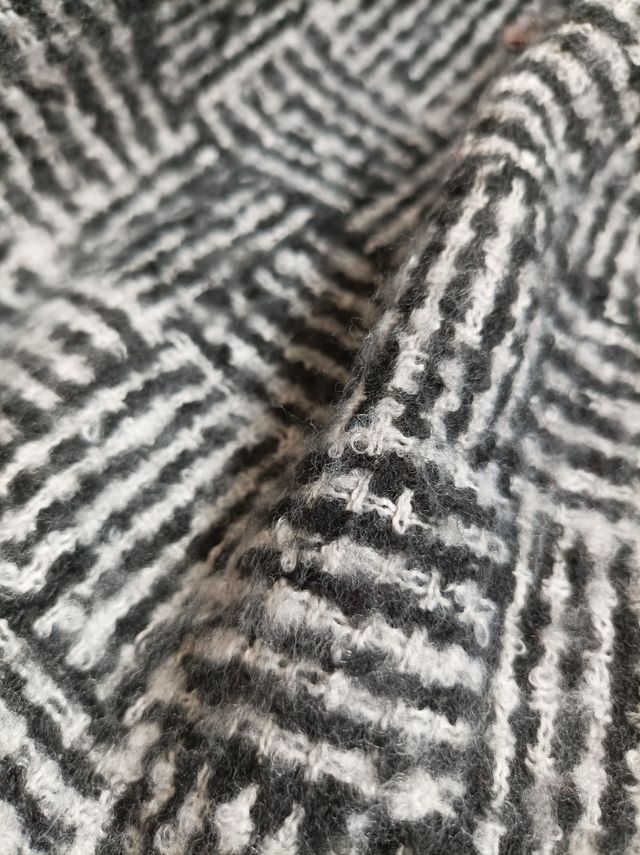 Sciarpa bianca e nera molto calda