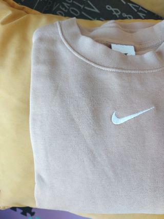 Chándal Nike oversize camel nuevo