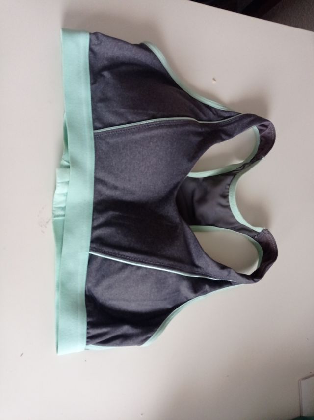 2 Sujetadores deportivos