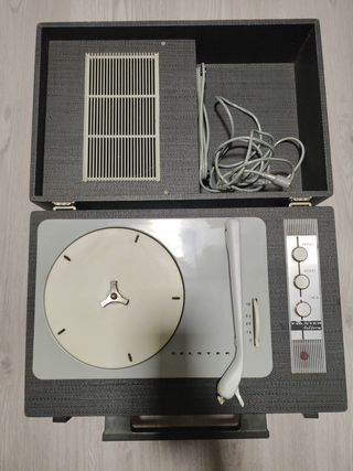 Tocadiscos antiguo kolster