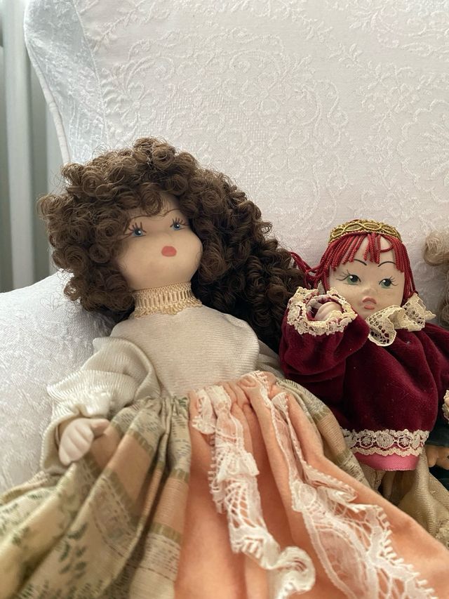 bambole in porcellana