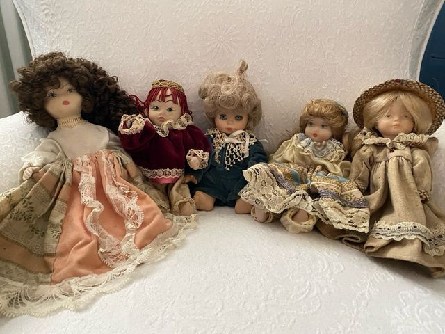 bambole in porcellana