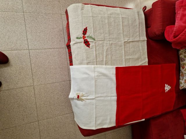 N. 3 strofinacci da cucina