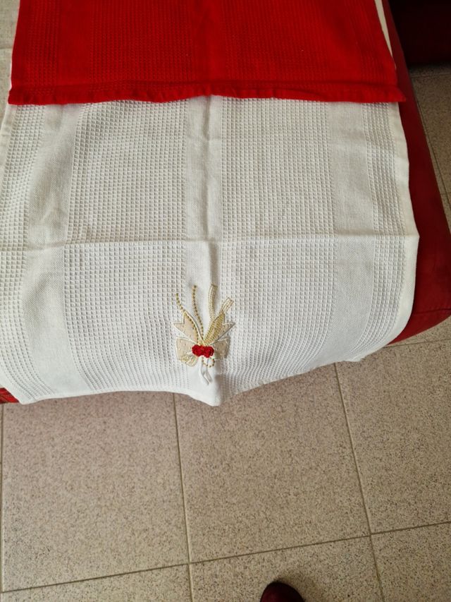 N. 3 strofinacci da cucina