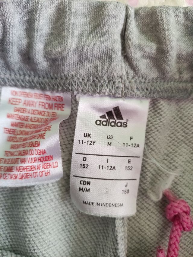 Pantalón Adidas.11-12 años