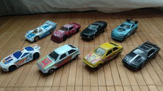 Lotto di macchinine vintage in metallo