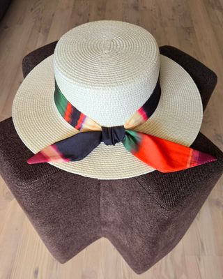 Sombrero con cinta viscosa multicolor de Bonet