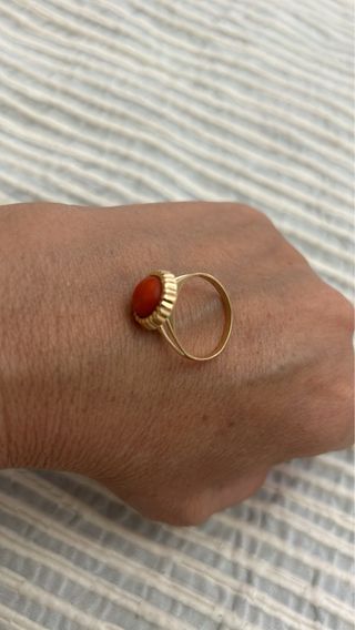 Anillo oro y coral