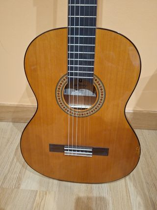 Guitarra española ADMIRA Mod Paloma 