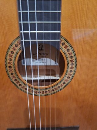 Guitarra española ADMIRA Mod Paloma 