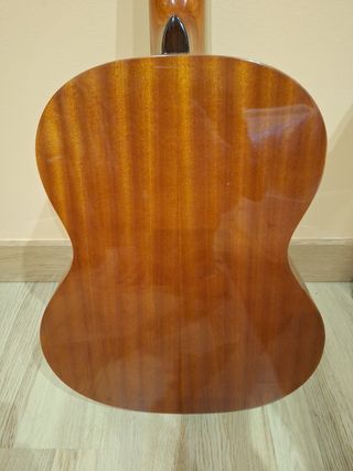 Guitarra española ADMIRA Mod Paloma 