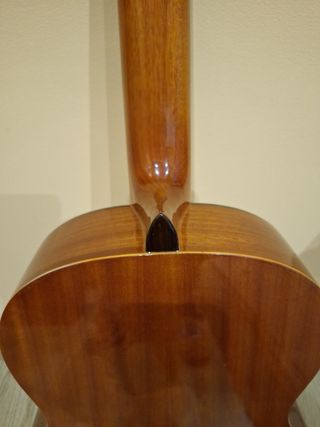 Guitarra española ADMIRA Mod Paloma 