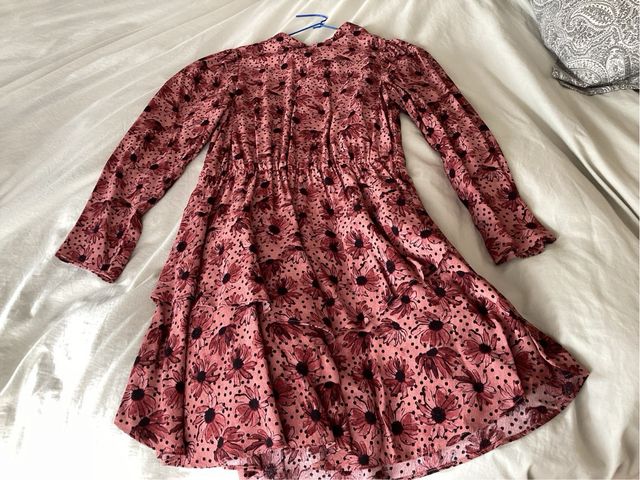 Vestido estampado Zara.