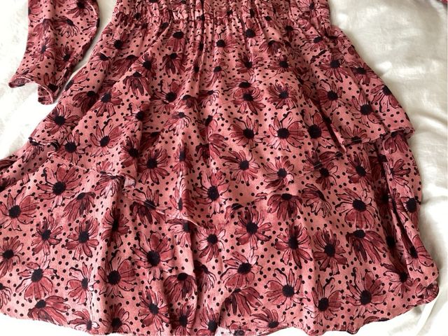 Vestido estampado Zara.