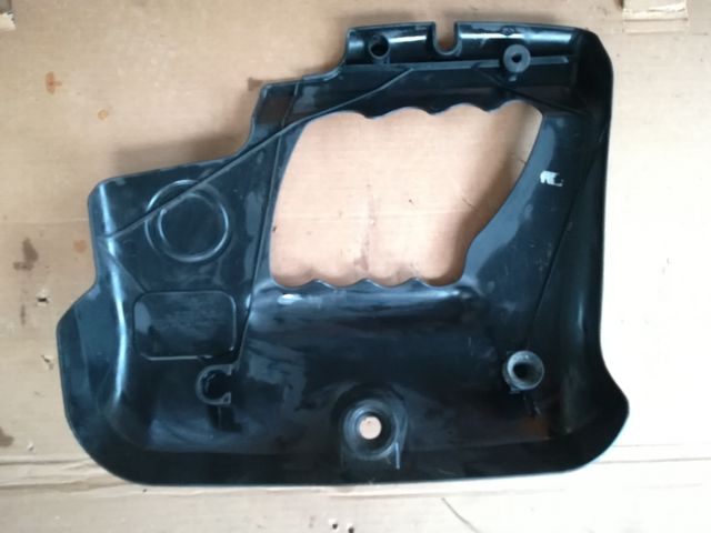 Tapa motor Volkswagen golf IV 2.0 115 cv