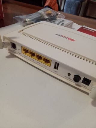 Modem Wi-Fi TIM + Modem Alice omaggio