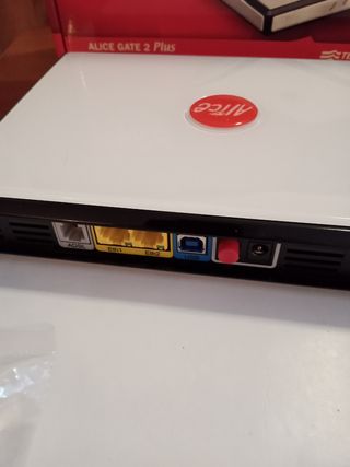 Modem Wi-Fi TIM + Modem Alice omaggio