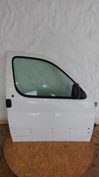 Puerta delantera derecha berlingo 