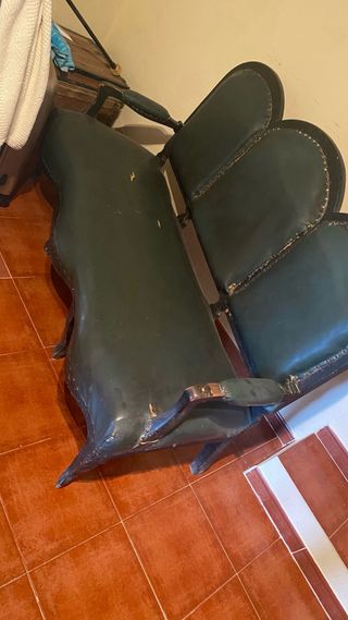 Sofa y sillas sky antiguos
