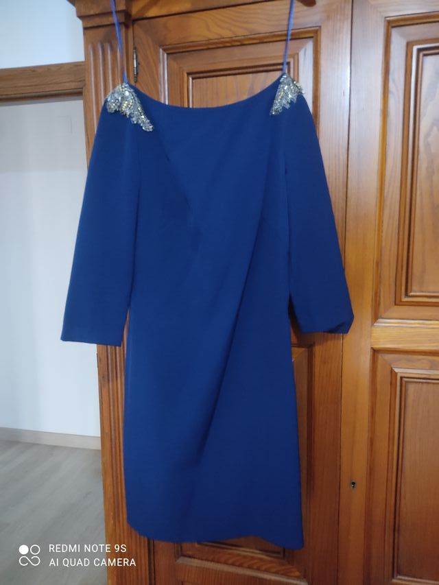 Vestido cortito azul con escote en espalda talla s