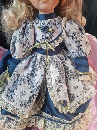 Bambola di porcellana