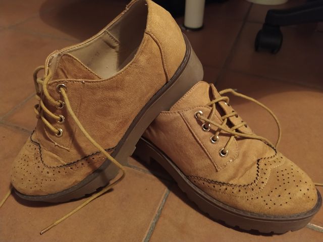 Zapatos marrones/camel