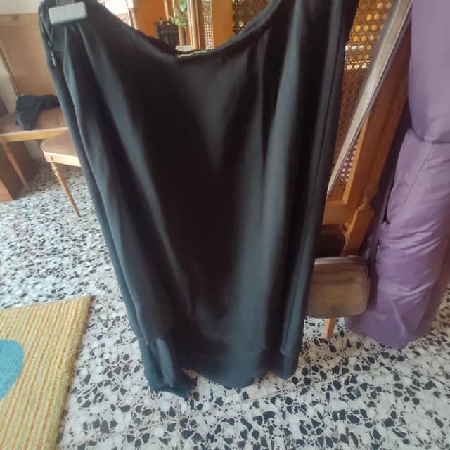 Falda negra larga de fiesta