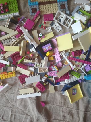 LEGO FRIENDS ESCUELA