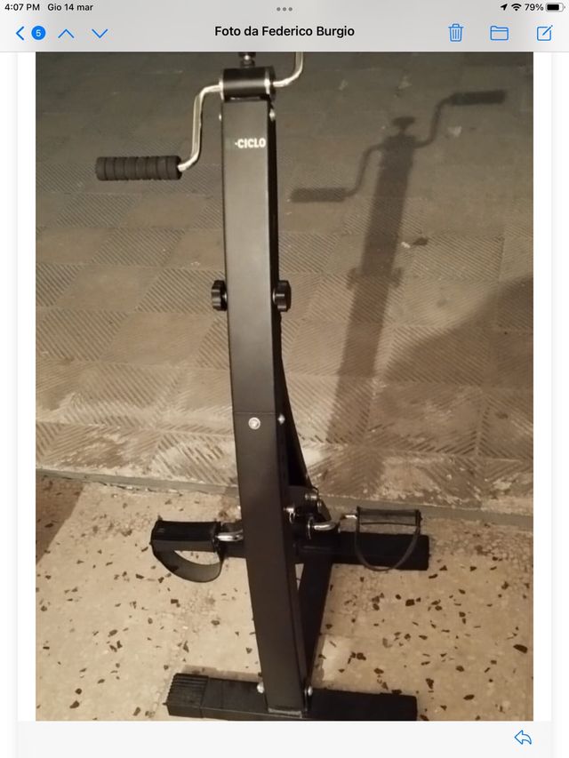 Panca addominali + ciclo usato poche volte