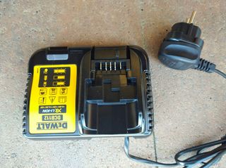 cargador baterias Dewalt
