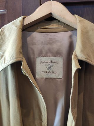 Gabardina beige de marca Caramelo