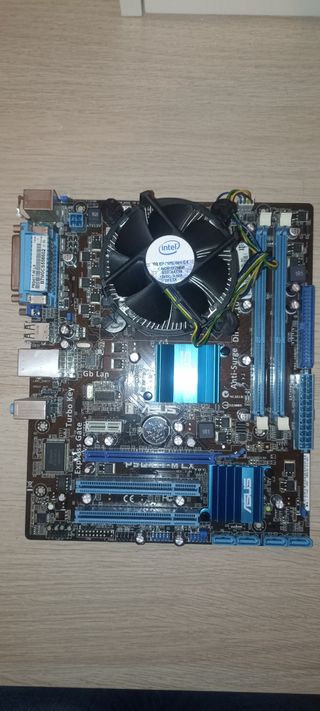 lote de placas base, procesadores y memorias