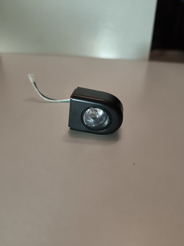 LUZ DELANTERA PATINETE ELÉCTRICO