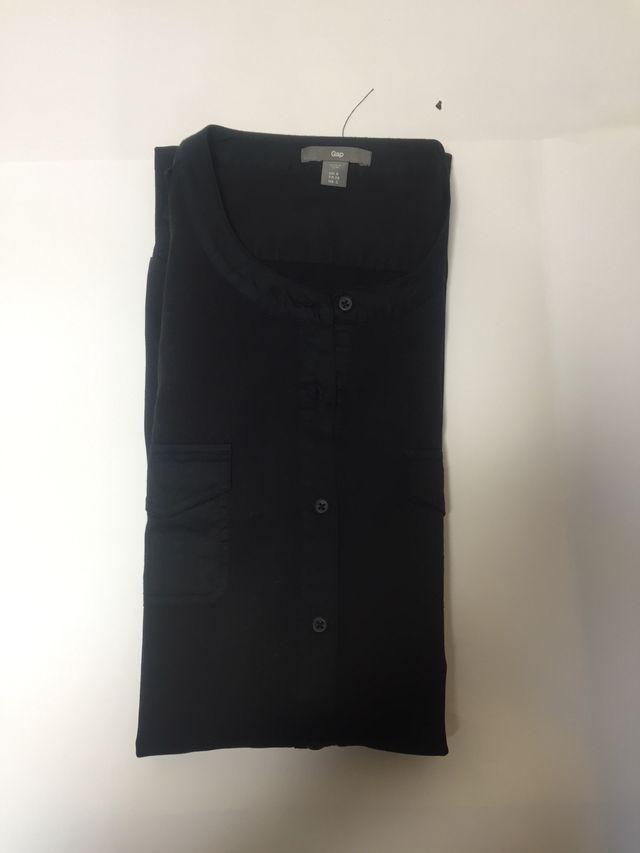 Vestido negro. Tipo vaquero