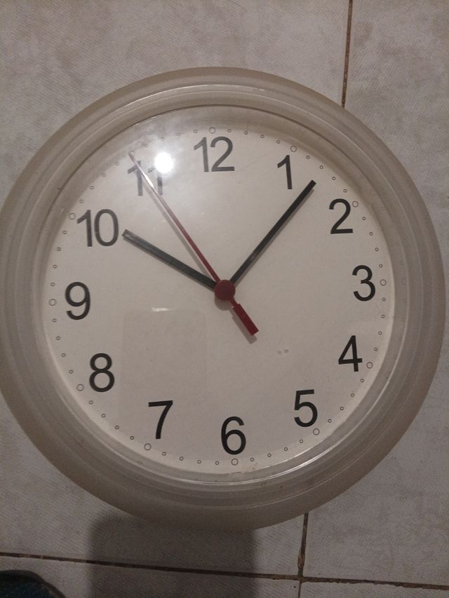 Mesa de salón + 4 sillas 