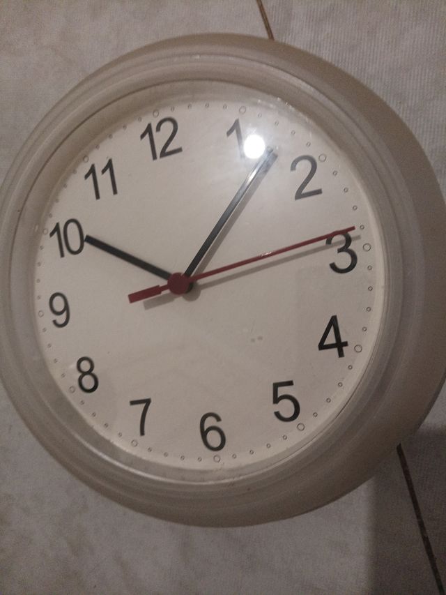 Mesa de salón + 4 sillas 