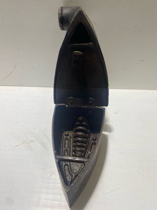 PLANCHA ANTIGUA DE CARBON DE HIERRO MONDRACON