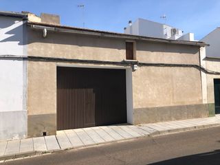 GARAJE PRIVADO 100 M2.