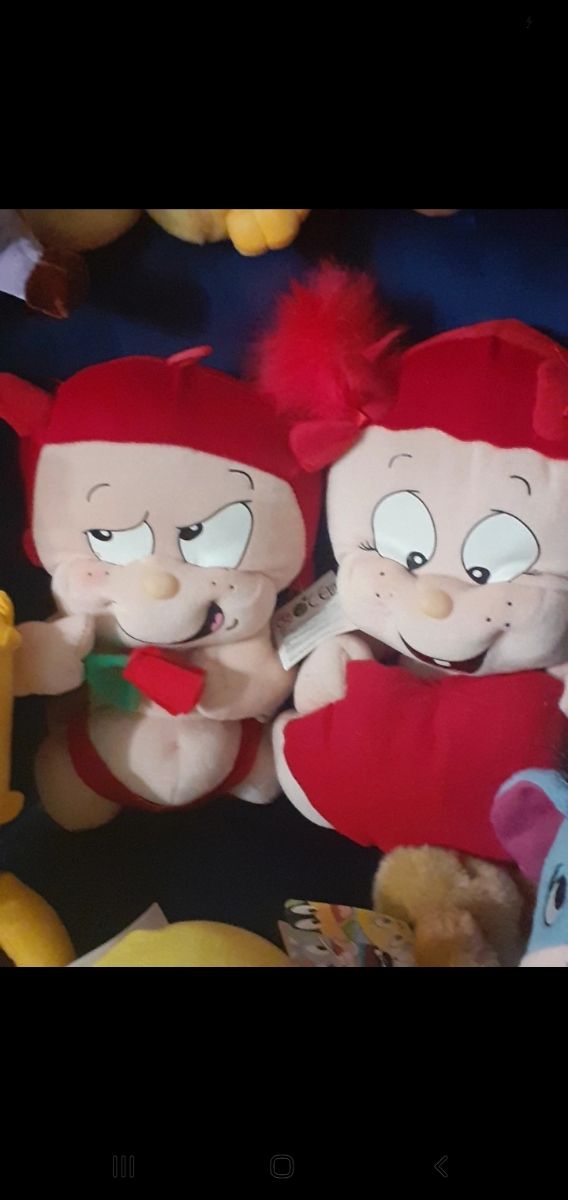 Peluches in toto e bambola con omaggio