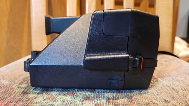 Polaroid 600 land camera