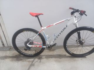 Cannondale F900 1 x 12
Aluminio