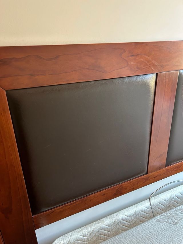 Cabecero de madera + piel marron 183cm